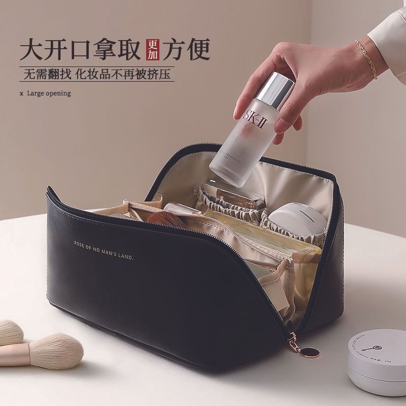 Light luxury style velvet makeup bag, storage bag, fabric toiletries and makeup bag Specification image