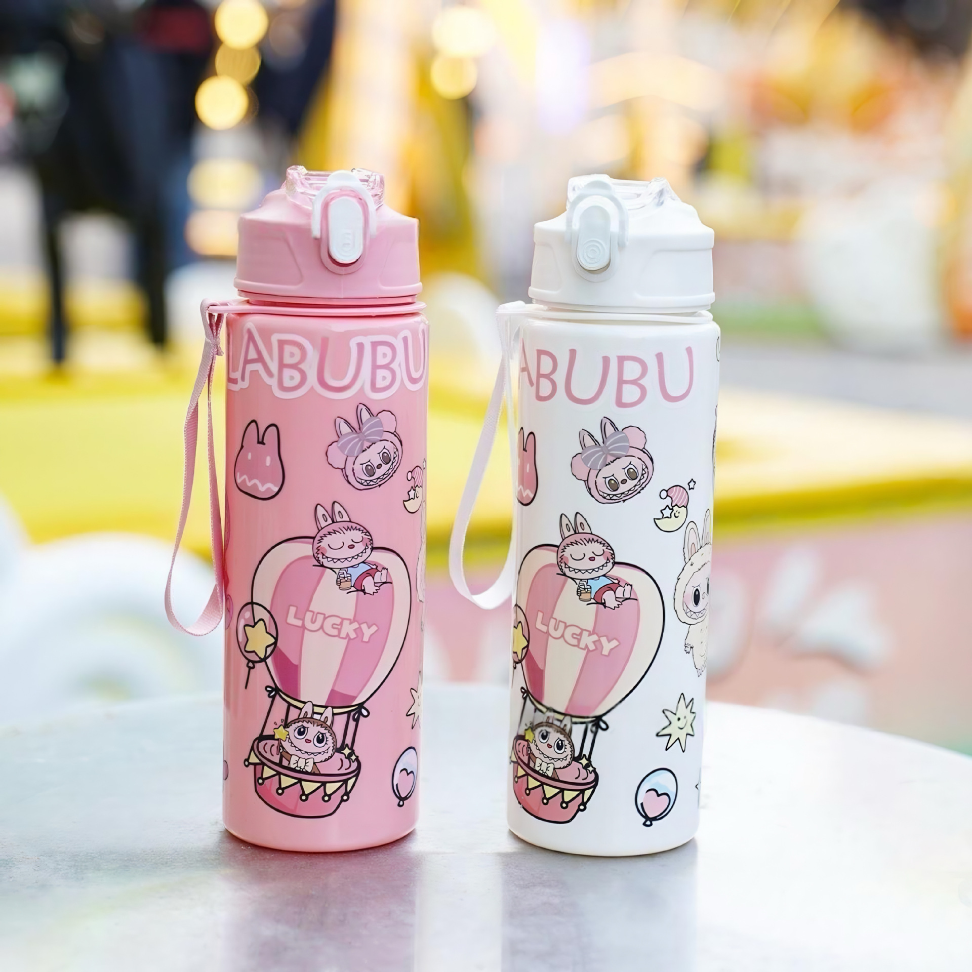 New cross-border bountiful plastic cup with straw, Kapibara cartoon water cup with handle, 800ML details Picture