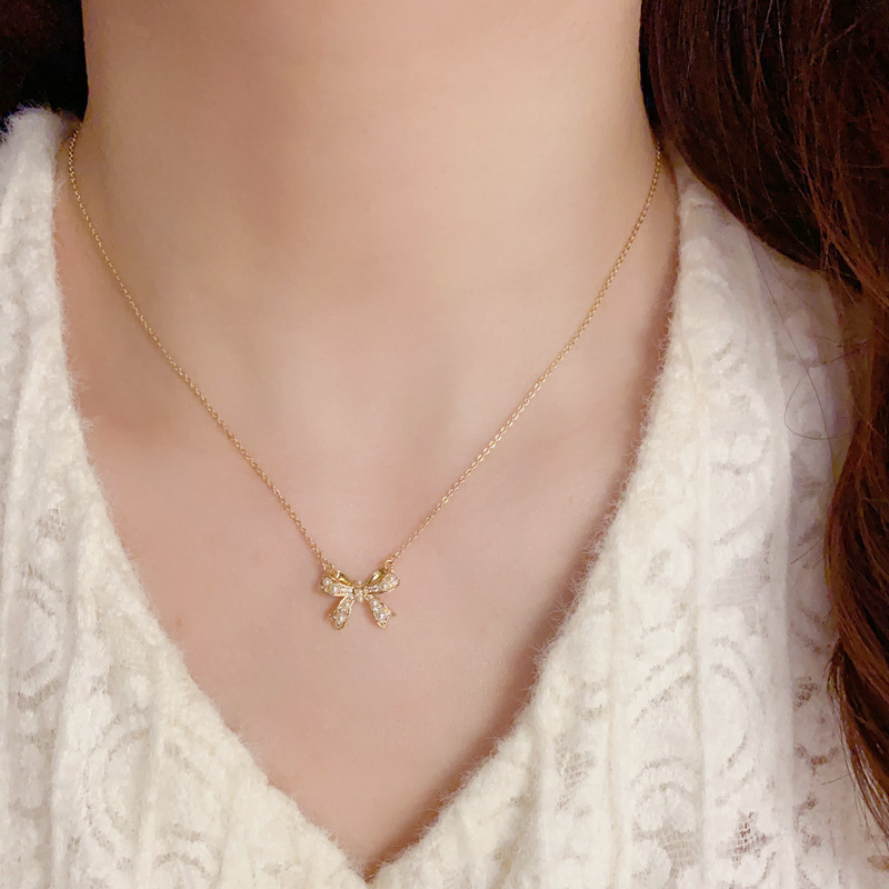 Zircon pearl bow necklace, a light luxury, niche and fashionable design for women, a collarbone chain, a versatile necklace accessory for Internet celebrities Specification image