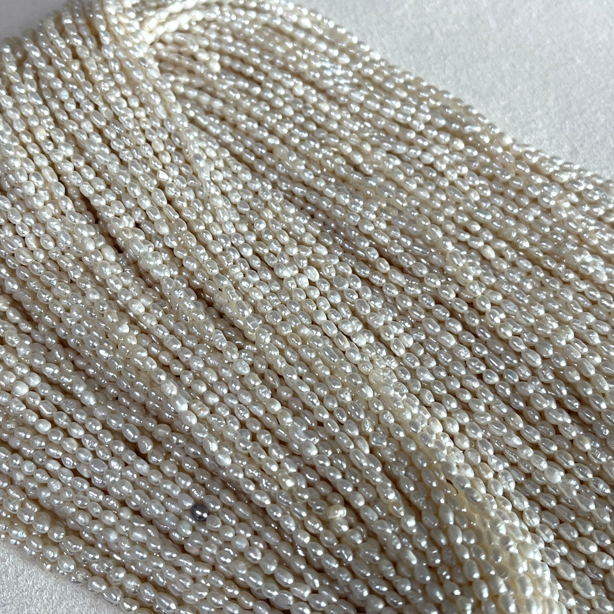 Genuine 2-2.5mm rice bead beads, natural freshwater rice-shaped small pearl loose beads, diy handmade necklace and bracelet material details Picture