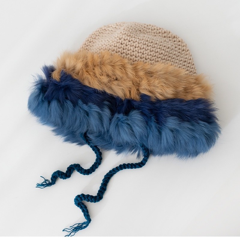 Factory direct sales of custom-made rabbit fur hats, woolen hats, fur headscarves, warm plush knitted hats and ear protectors Application Scenario