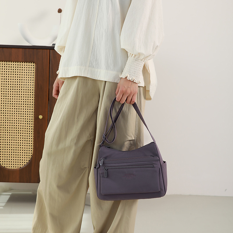 Large-capacity crossbody bag, multi-layer single-shoulder bag, mother's crossbody bag, women's lightweight waterproof fabric bag Specification image
