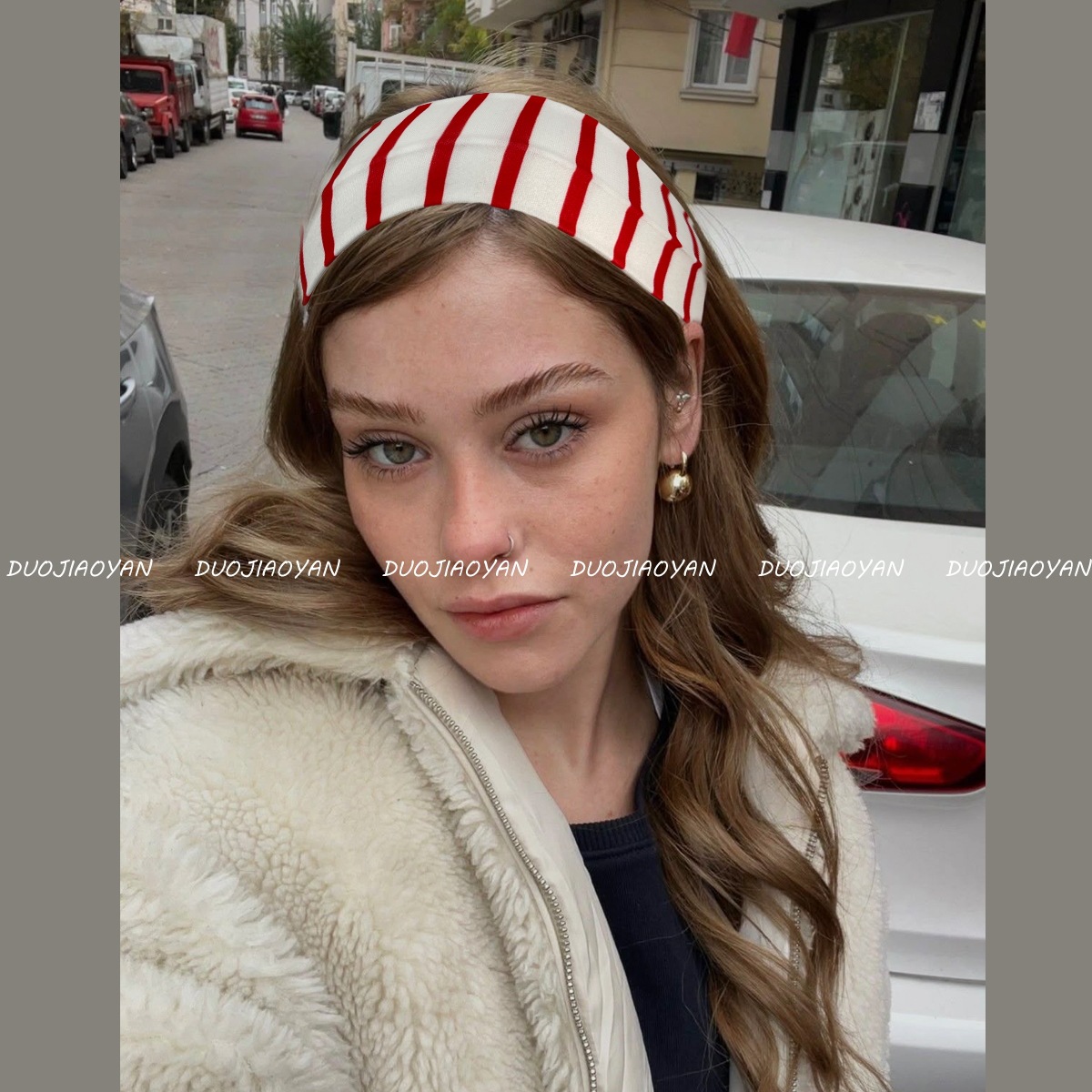 This is a new cross-border striped printed hair accessory from Europe and America, featuring a wide edge stretch and retro fashion. It is sweat-absorbing, breathable and can tie up hair for women Specification drawing
