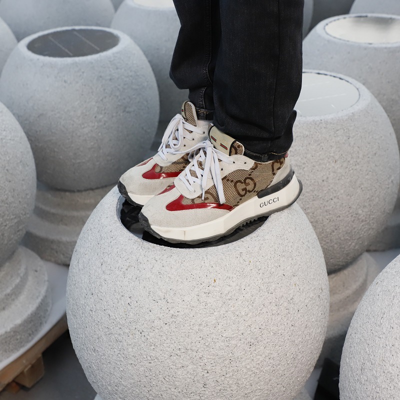 Solar energy luminous stone ball commercial Plaza Luminous vehicle barrier stone ball roadblock anti-collision mobile phone charging smart stone pier Specification image