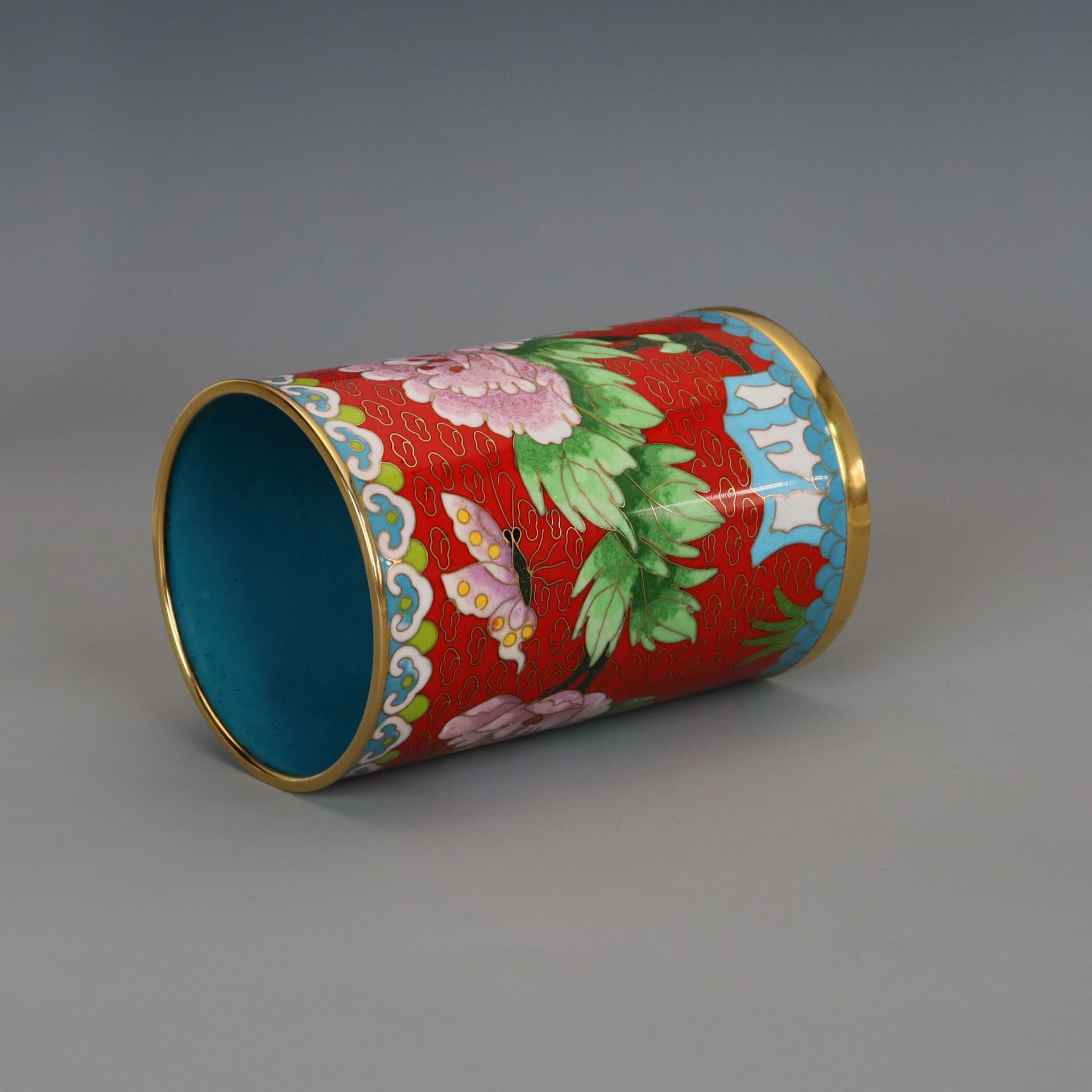Beijing Cloisonne craft culture gift and decorative item: Traditional copper body cloisonne enamel polished 5-inch pen holder details Picture