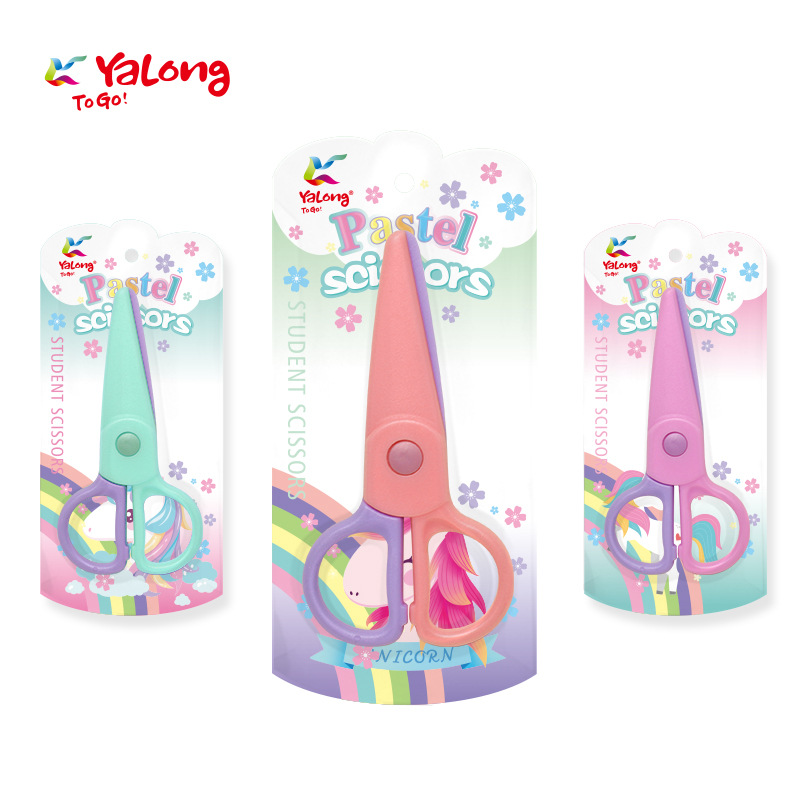 The 2021 best-selling student supplies paper scissors have just arrived. The pastel design plastic body safety scissors are for children to use Specification image