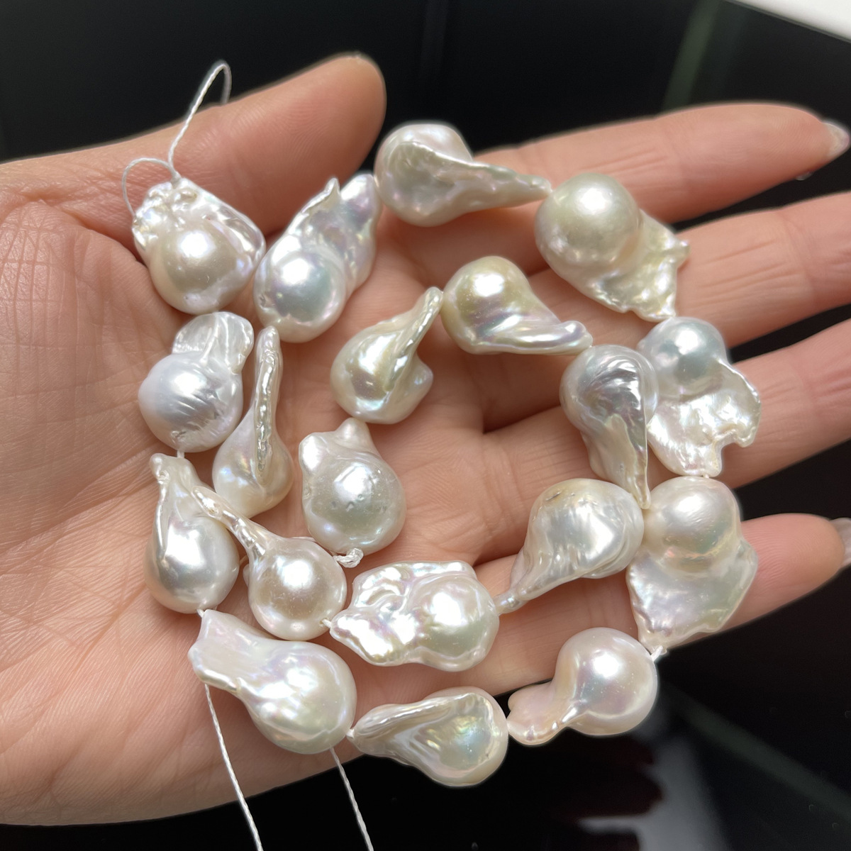 Bright freshwater pearls, approximately 14x20-15x25mm, Baroque irregular-shaped pearls, diy clothing necklaces, bracelets, half done Specification image