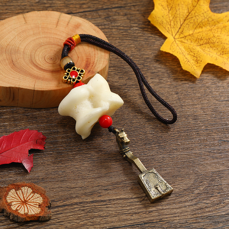 天然羊拐骨头嘎啦哈  吊坠挂件绳子手工黄铜包挂 马蹬吉祥如意