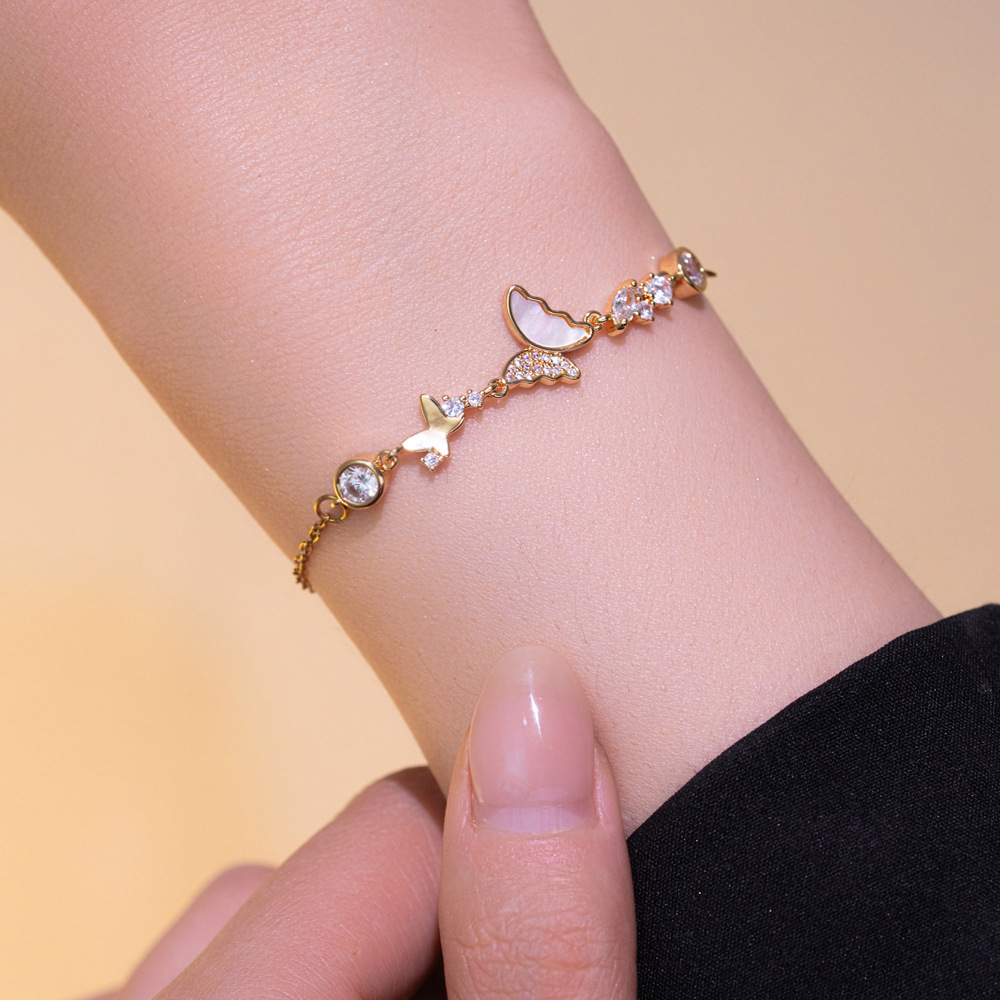 跨境欧美时尚气质真金电镀高级感贝壳蝴蝶镶锆石手链小众设计精致锆石手链手链产品图