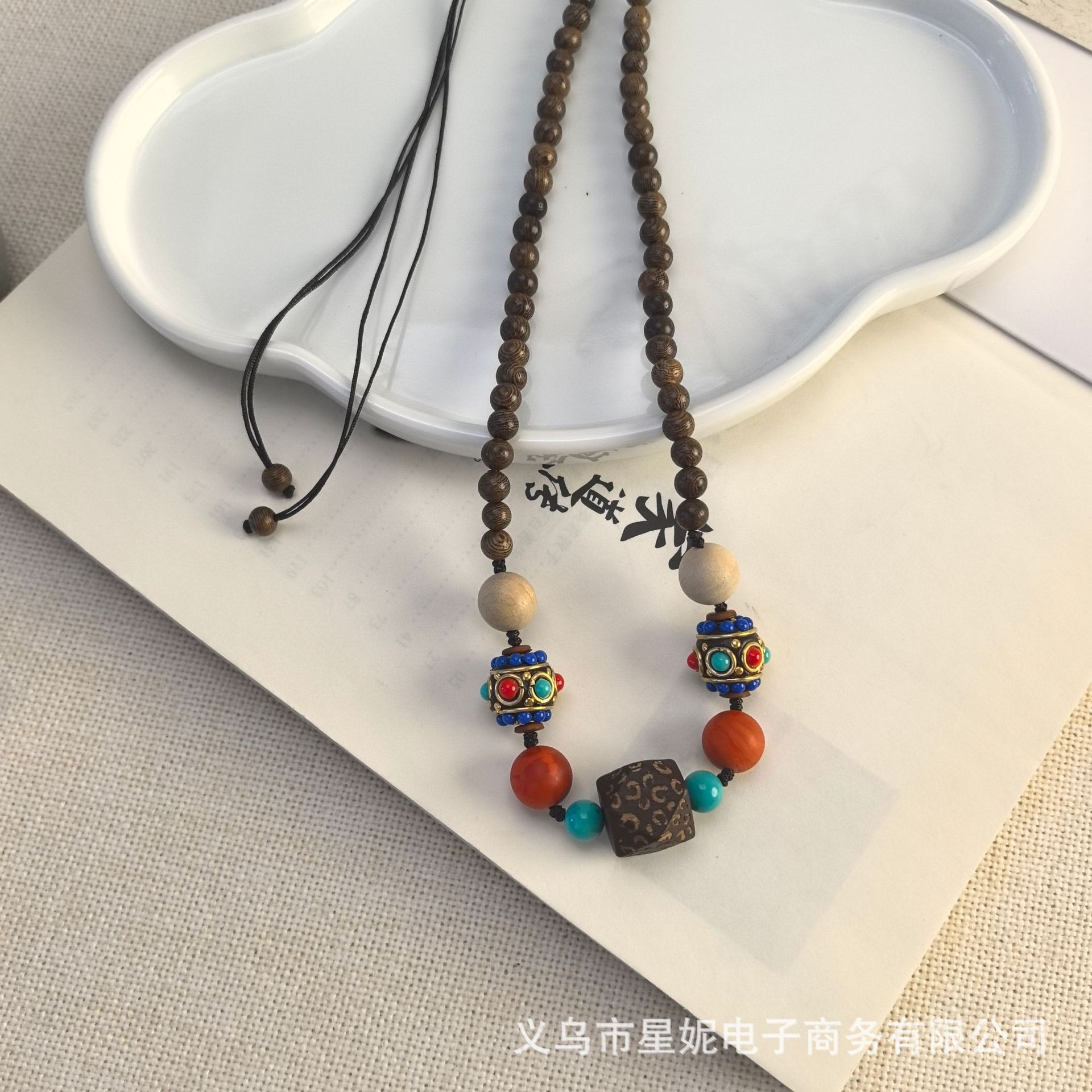 Elegant pearl necklace, short lanyard jewelry for women, classic accessory, fashionable and versatile women's necklace Specification image