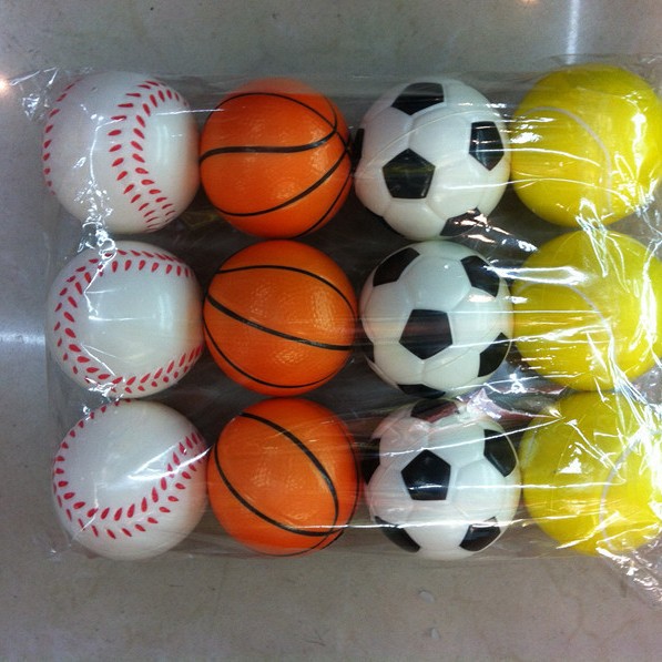 Factory direct sales: 6.3CMPU foam cartoon expression smiling face watermelon basketball full-color printed venting pet toy ball Application Scenario