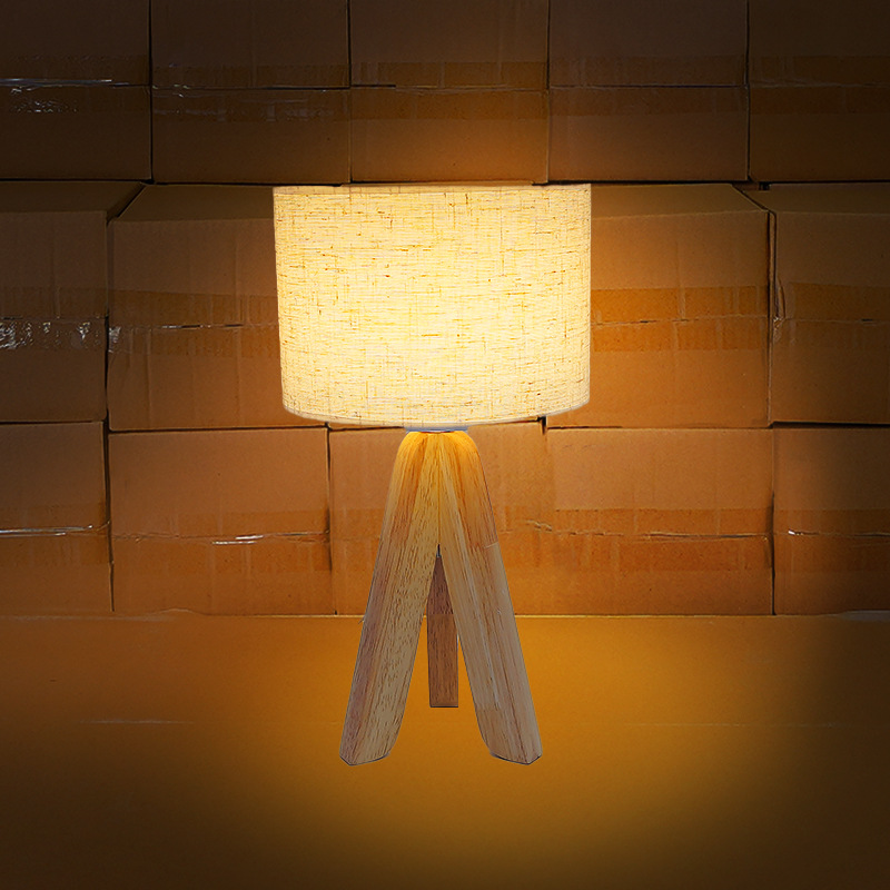 Nordic solid wood ins night light, floral pleated table lamp, retro decoration, bedroom sleep bedside lamp, LED ambient light Specification drawing
