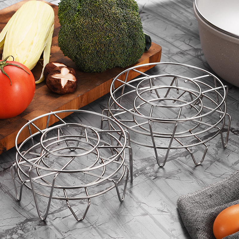 Wholesale non-magnetic stainless steel three-legged steaming rack, 12 cm pot rack, 1 yuan or 2 yuan, street stall small commodity wholesale Specification image