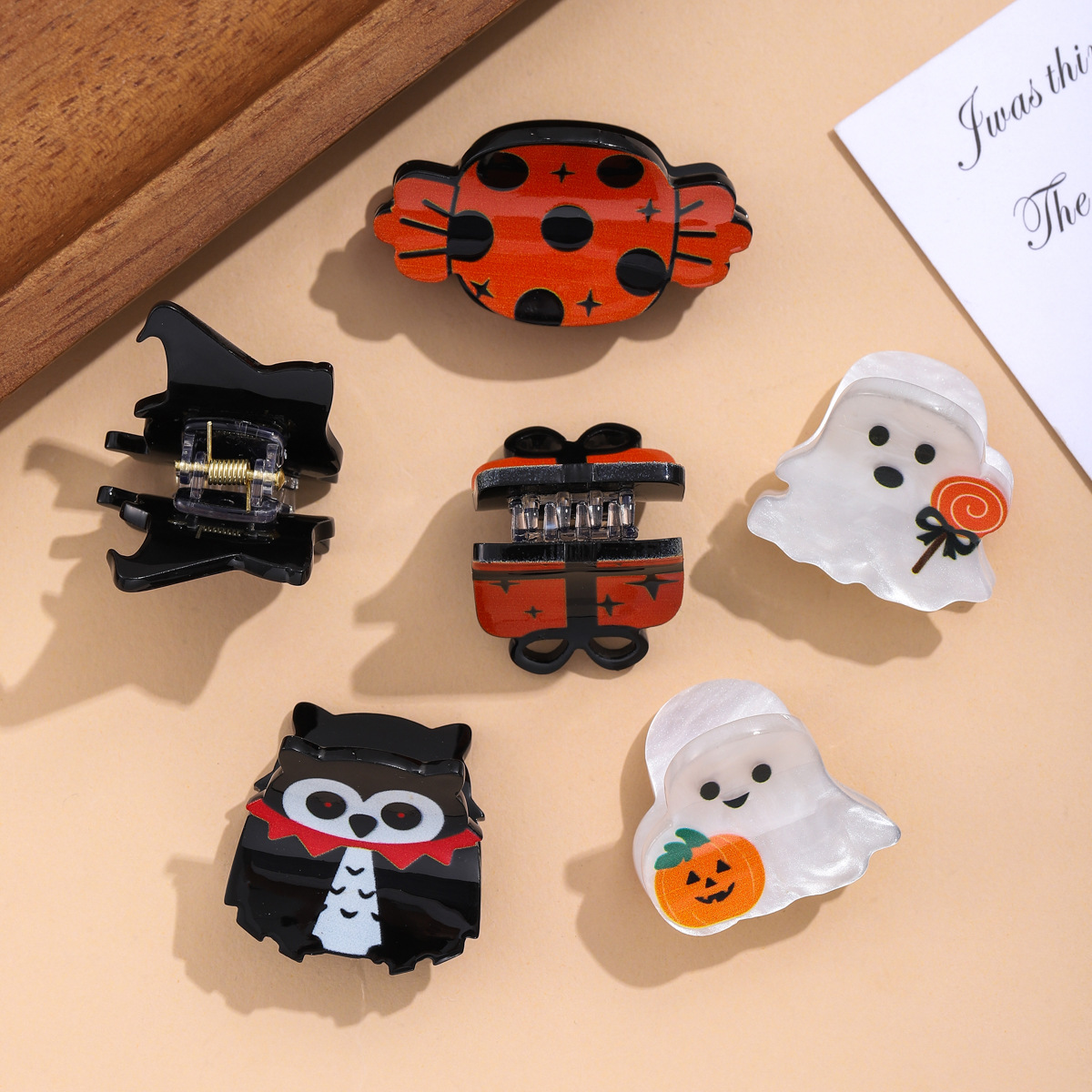 European and American Halloween series ghost pumpkin candy small flat clip acrylic unique and funny festival hair accessory design details Picture