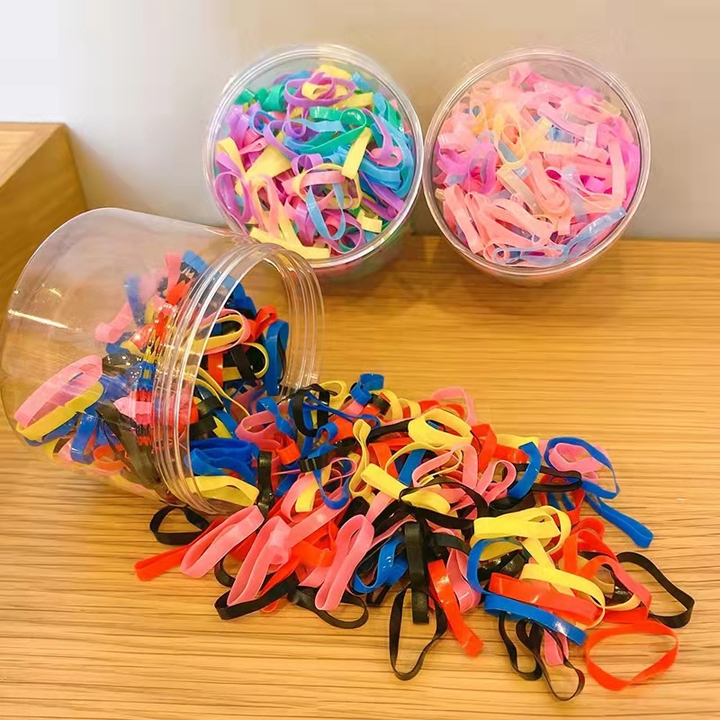 Thick and thick small rubber band box, black, strong and unbreakable disposable rubber band, high elasticity, simple and fresh headband Application Scenario