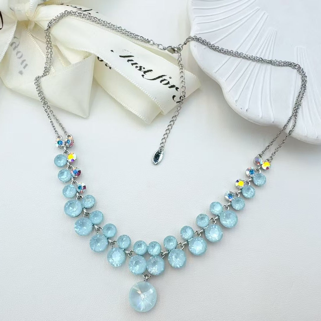 Cross-border best-selling bride accessories: Austrian water diamond teardrop-shaped necklace, earrings, wedding dress, evening gown, jewelry, banquet details Picture