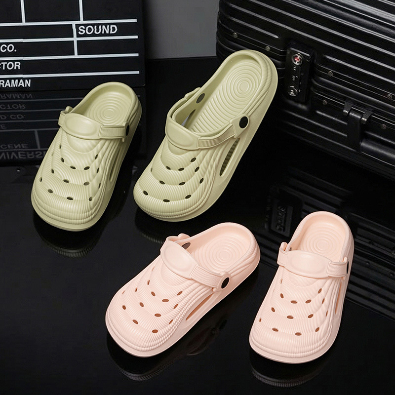 New EVA rubber plastic clogs, thick-soled flip-flops, men's and women's dad shoes, and home outdoor shoes with a feeling of stepping on poop Specification image