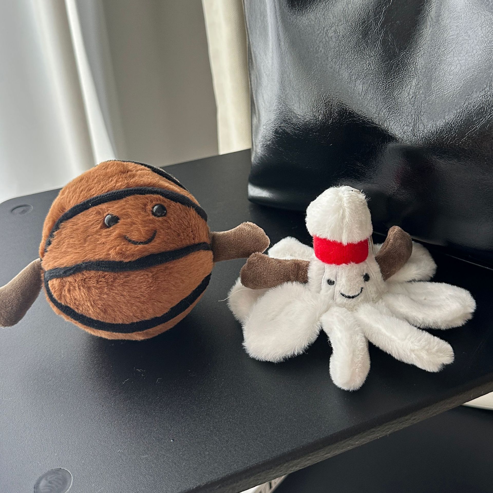 星星人/毛绒挂件/钥匙扣公仔挂件/挂件/三丽鸥挂件细节图