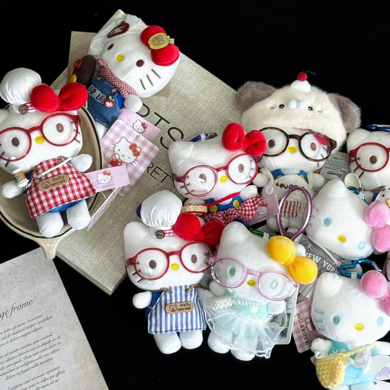 Оригинальная версия сумки hellokitty sanrio sanrio с меховыми фигурами и брелочными куклами Item Picture