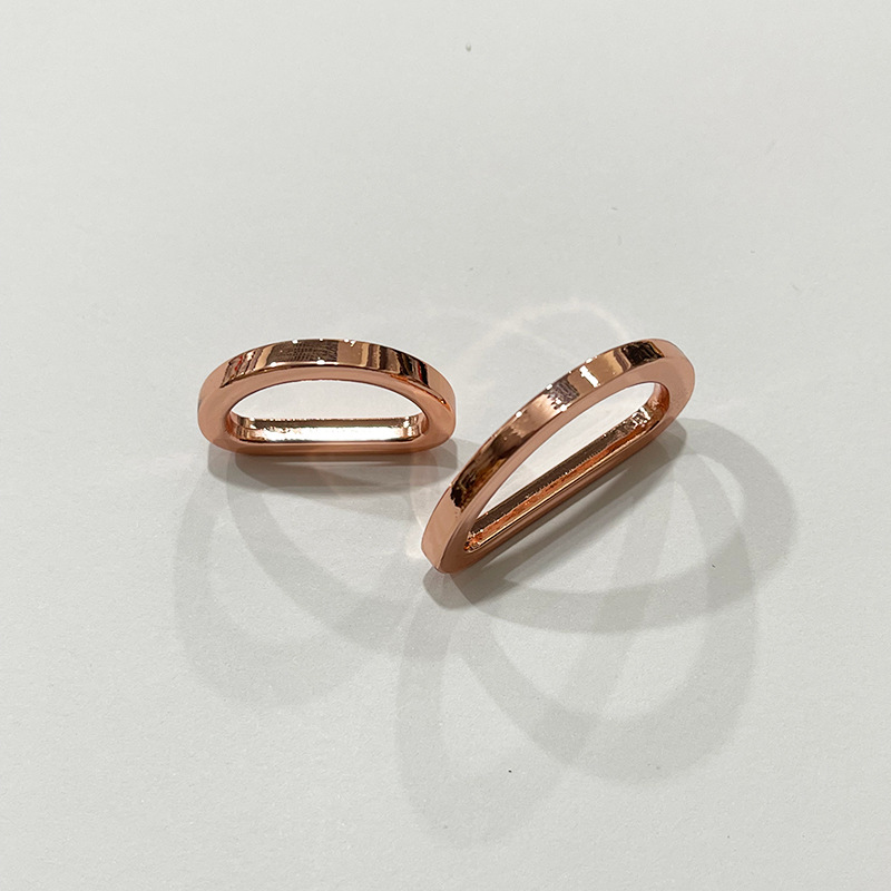 Wholesale handbag zinc alloy D-buckle belt adjustment semi-circular flat wire D-buckle luggage hardware accessories manufacturer wholesale Application Scenario