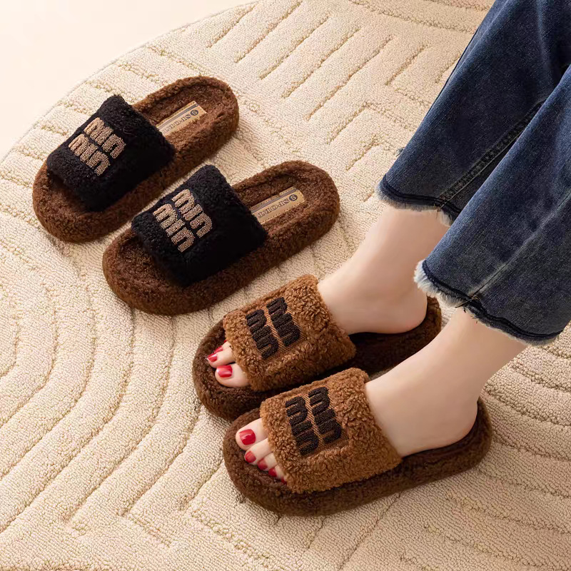 厚底字母毛毛拖鞋女2025秋冬季新款韩版绒面一字拖居家穿棉拖鞋