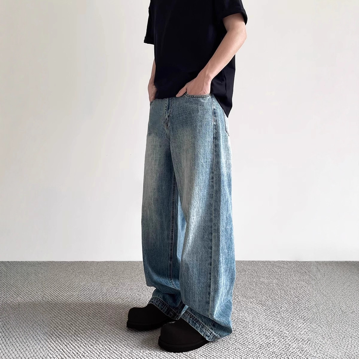 American high street distressed blue jeans for men, a trendy brand for spring and autumn, straight-leg versatile wide-leg long pants Application Scenario