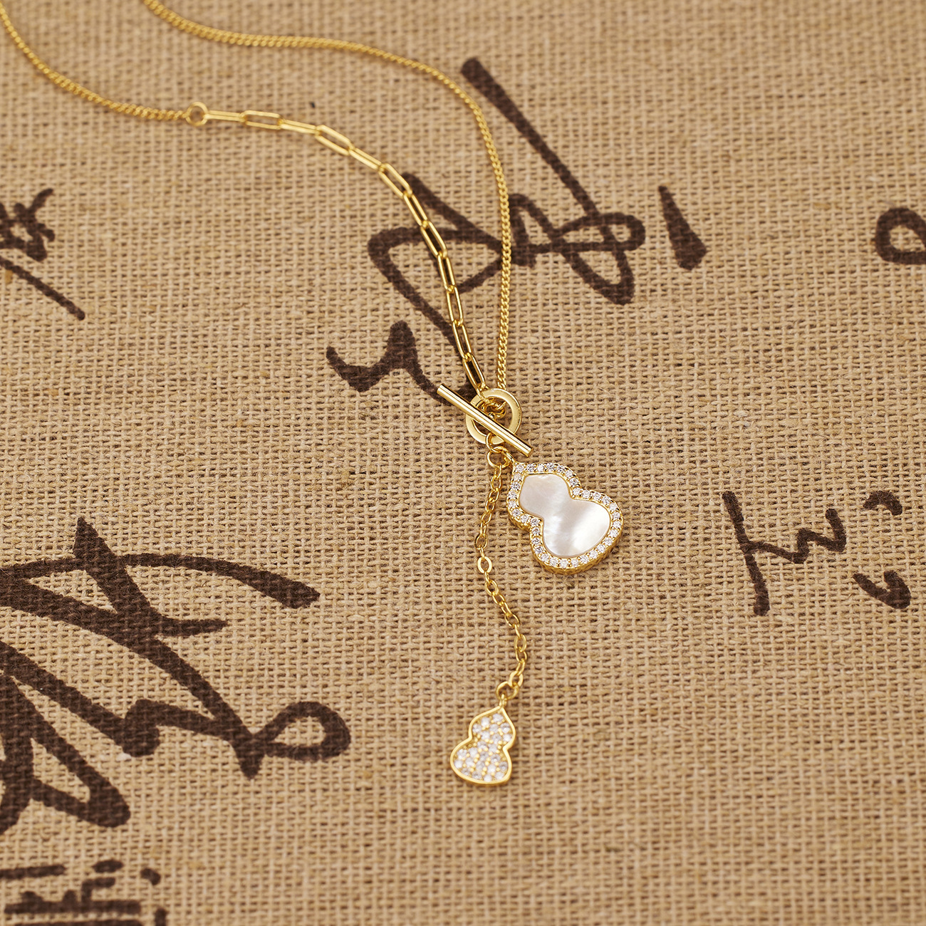 S925 Silver Fortune and Good Luck Necklace for Women with TO buckle, light luxury design, versatile shell pendant, collarbone chain accessory wholesale details Picture