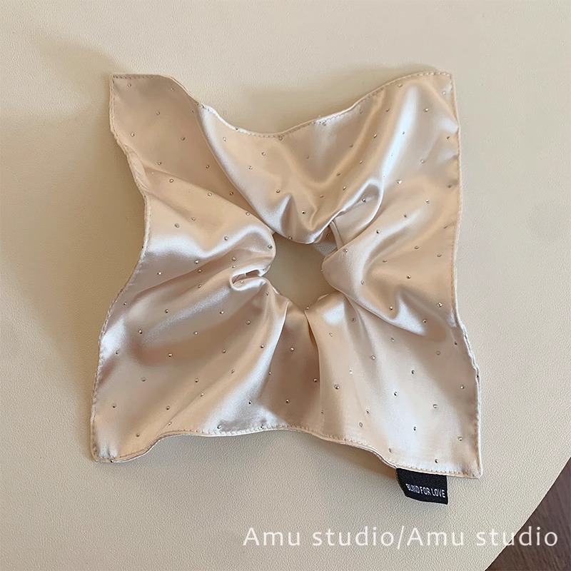 Early spring new style, high-end four-layer extra-large size! Pleated and laid-back style low bun hair tie large intestine hair band hair accessory