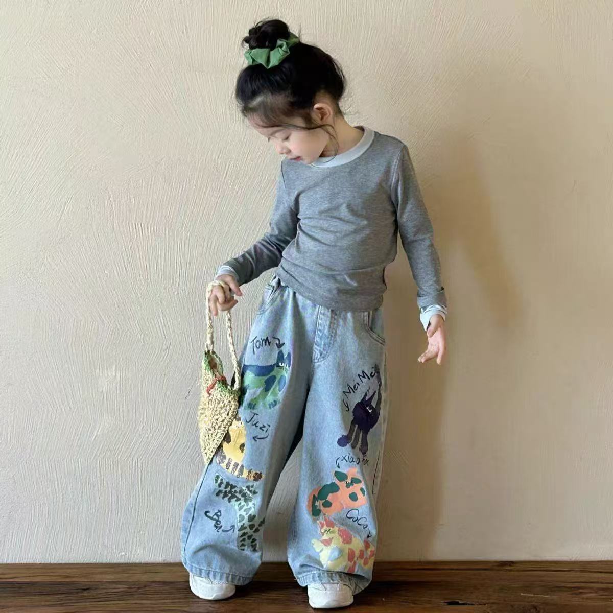 Spring 2025 Children's and Girls' holiday: Two base shirts, graffiti printed jeans, straight-leg pants, Korean style, Korean style trendy kids details Picture