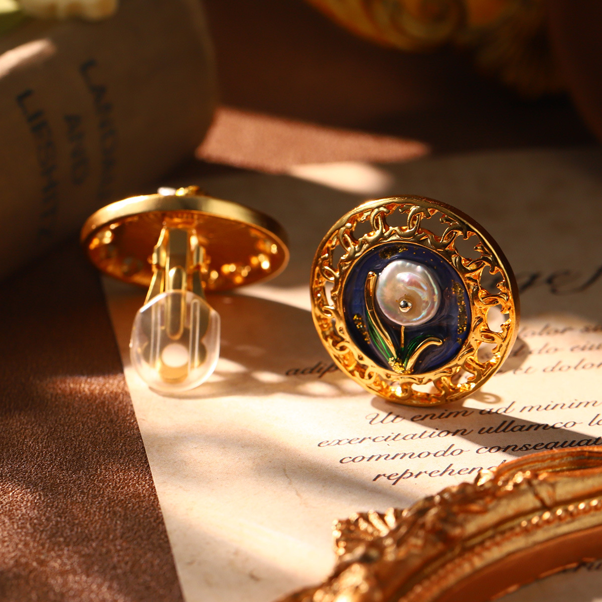 Monet oil painting earrings, natural pearl enamel earrings, French court style high-end ear clips, wholesale niche accessories details Picture