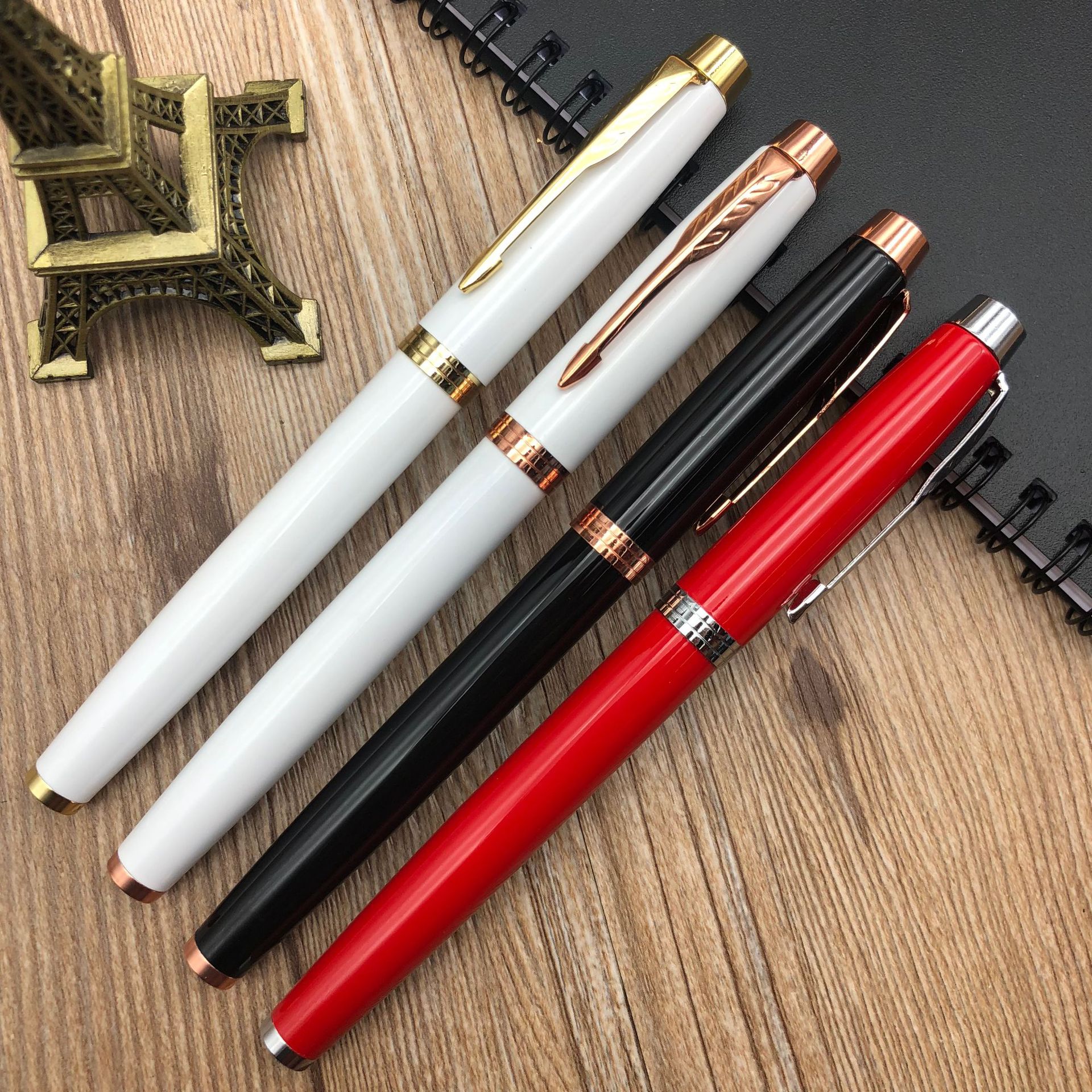 Minghao Stationery, a manufacturer of in-stock products, offers new ballpoint pens, signature pens, advertising pens, gel pens, and laser logo gift pens full figure
