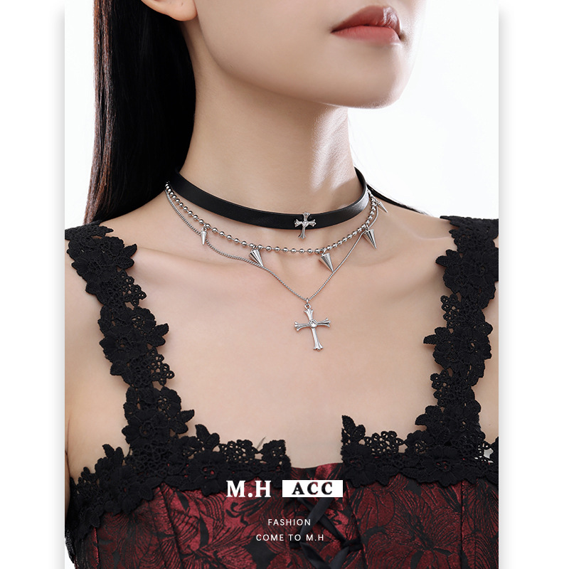 ins dark leather neck chain, sweet and cool girl choker collar, unique hip-hop cross layering collarbone chain