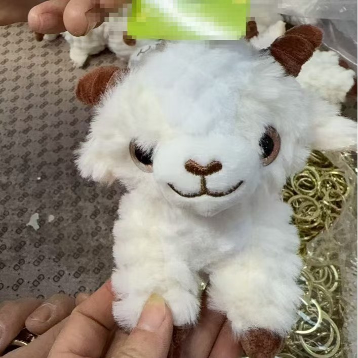 Xinjiang little sheep pendant plush doll super soft and cute alpaca pendant available for order ！！！！！ Application Scenario