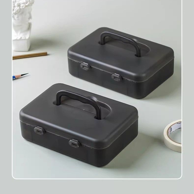 Chengzhen hand-held double-layer sketching pen case, a large-capacity frosted transparent black lead storage box specially designed for art students to draw Application Scenario