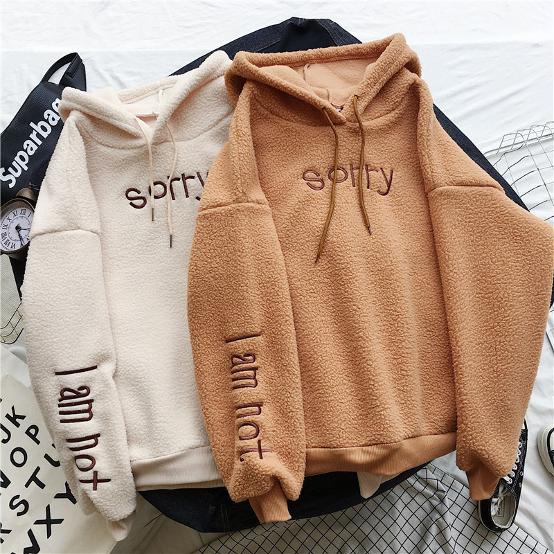 We support the delivery of hooded, fleece and thickened faux lambskin plush sweatshirts for female students, as well as Hong Kong-style autumn and winter warm jackets details Picture