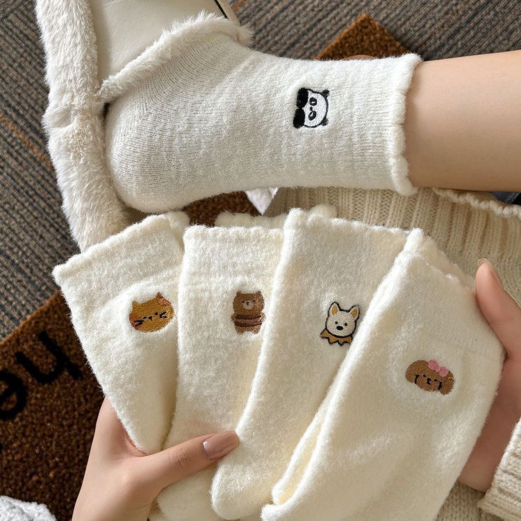 24 New autumn and winter thickened, warm and cute Korean cartoon animal sleep pile soft floor socks