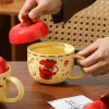 Creative Apple ceramic mug with lid, retro drinking cup, high appearance level, home breakfast cup, coffee cup, souvenir Application Scenario