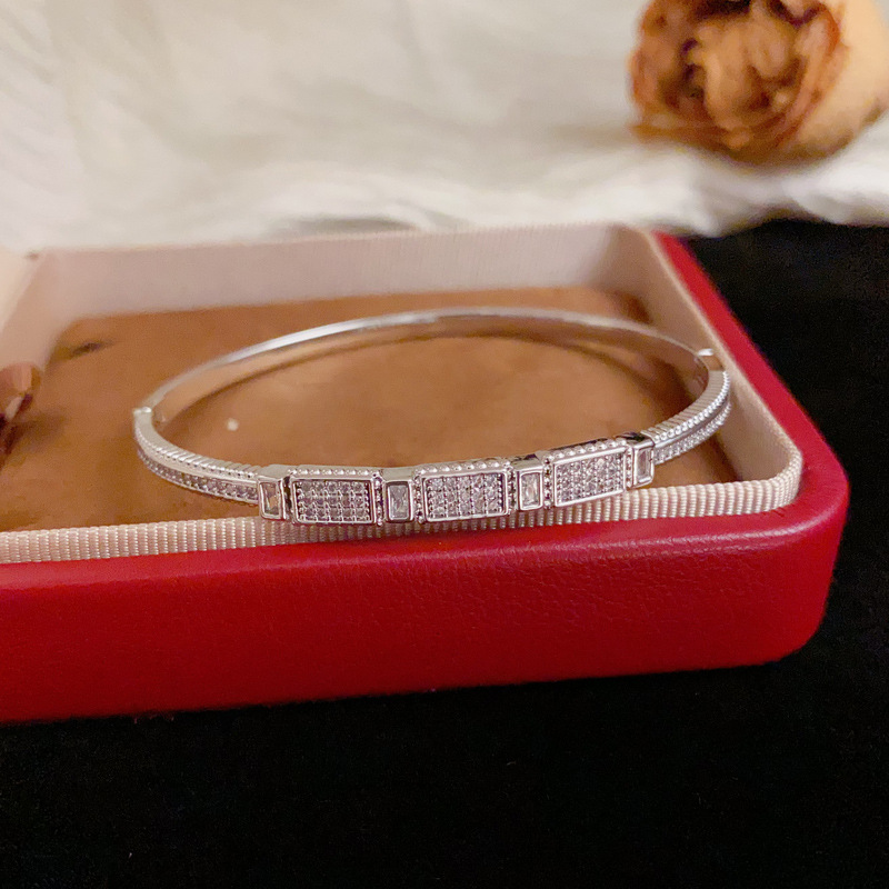 水晶手串/硅胶/啪啪圈手环/嘻哈/锆锆产品图