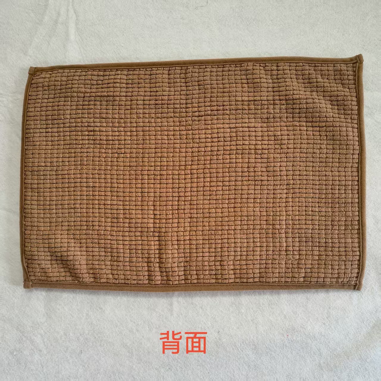 الصمغ الحجري القصير الصوف والشعر عند باب الحمام، والحشية الواقية من الانزلاق في حوض الاستحمام Item Picture