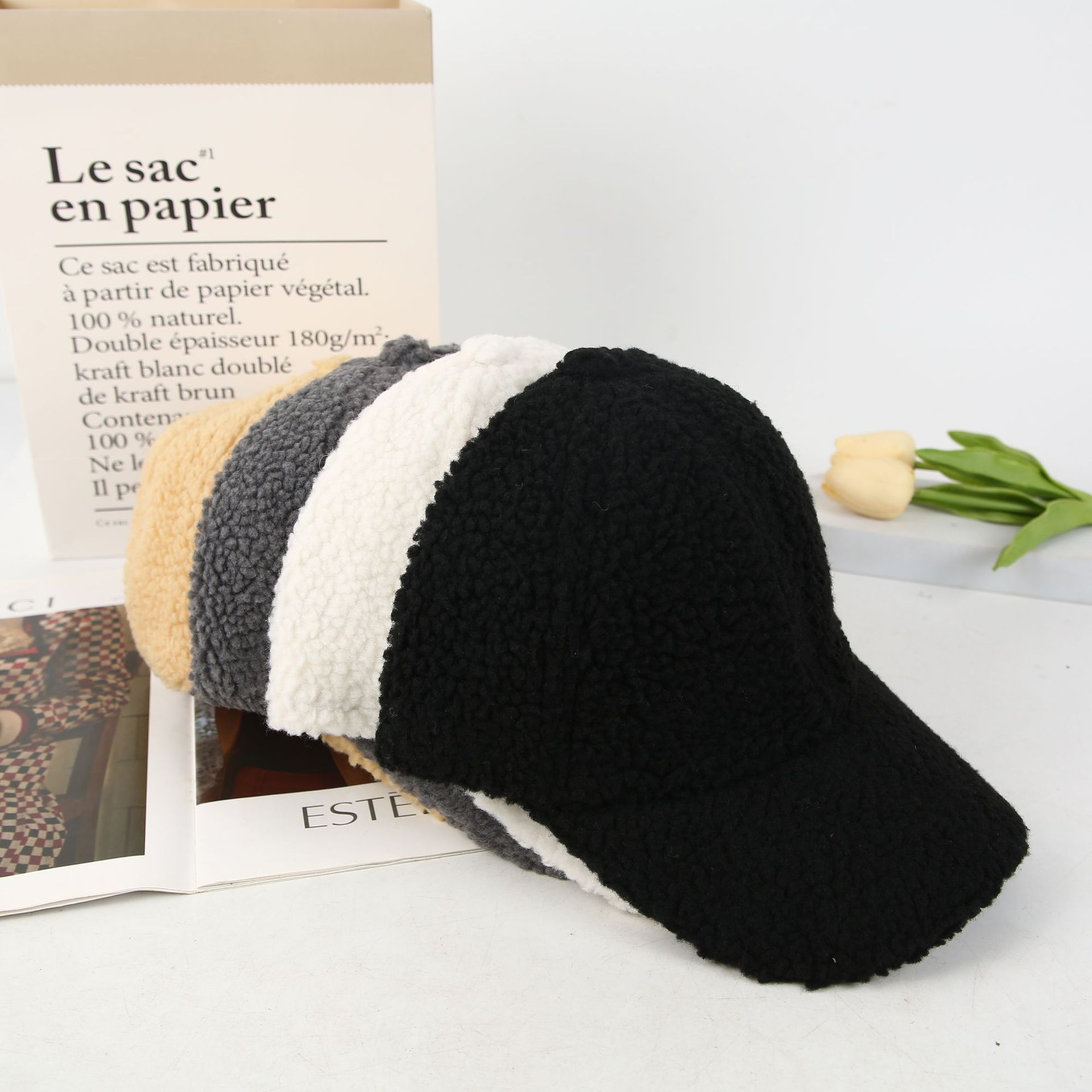 Korean-style simple and elegant lambskin baseball cap, glossy baseball cap, Maillard color winter cap details Picture