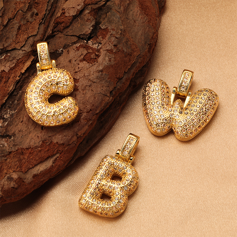 Wholesale of cross-border best-selling fashion and light luxury 26-letter necklace with zircon collarbone chain, neckchain and women's pendant accessories Specification image