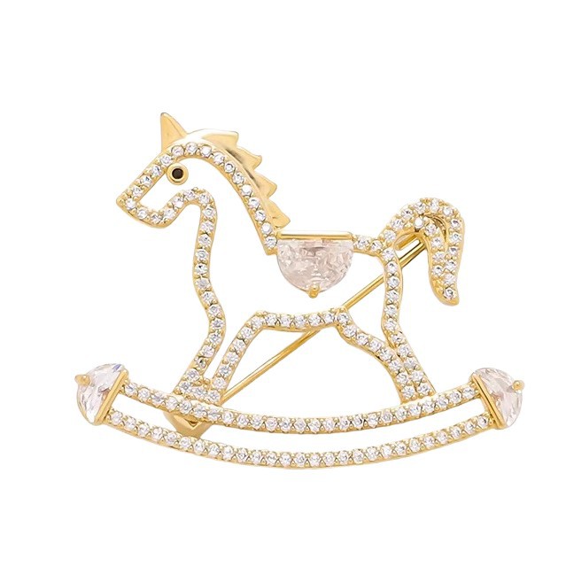 Exquisite hollowed-out wooden horse brooches for both men and women, cute and unique niche pins, summer anti-exposure clasp, and elegant corsage accessories Item Picture