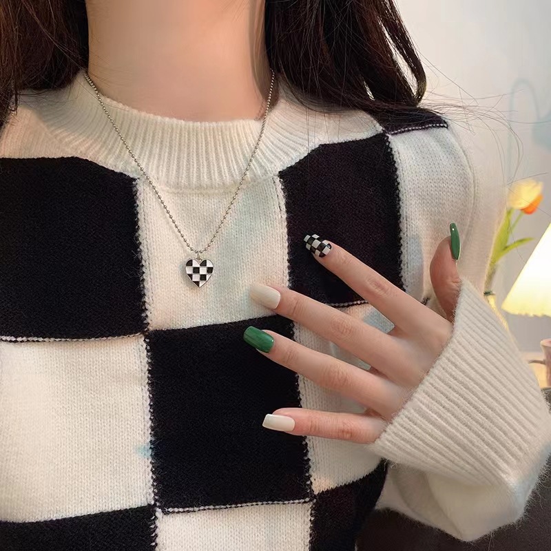 s925纯银爱心棋盘格项链女2024年新款小众设计感秋冬款气质毛衣链