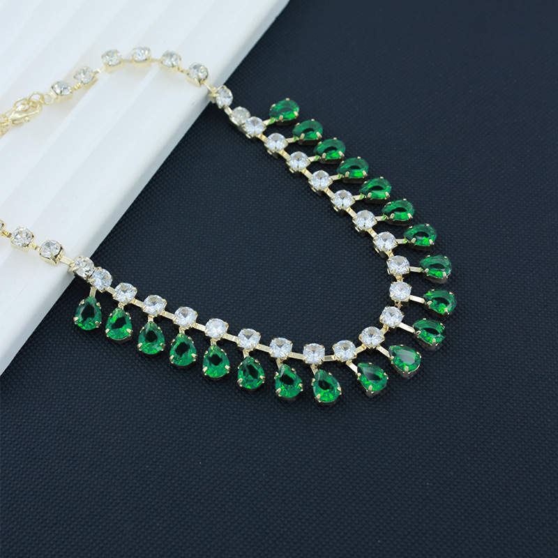 Cross-border fashion rhinestone necklace, European and American individual trend teardrop-shaped tassel necklace, green rhinestone necklace, women's luxurious full diamond necklace Specification image