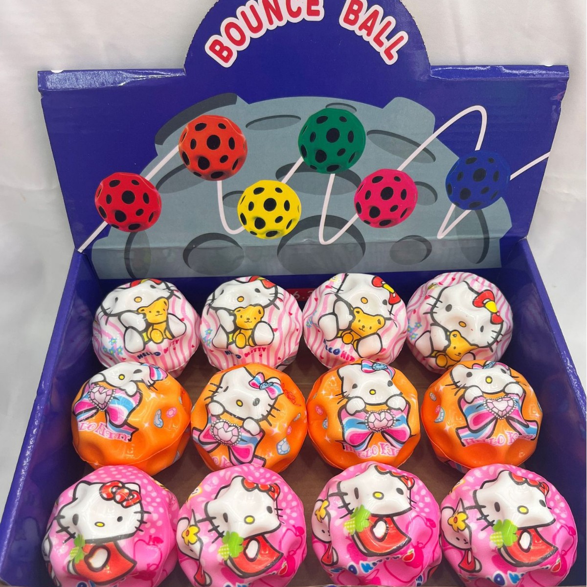 The wrist bouncy ball is a must-play tool for children's wrist strength players. It has strong bouncing and rebound force
