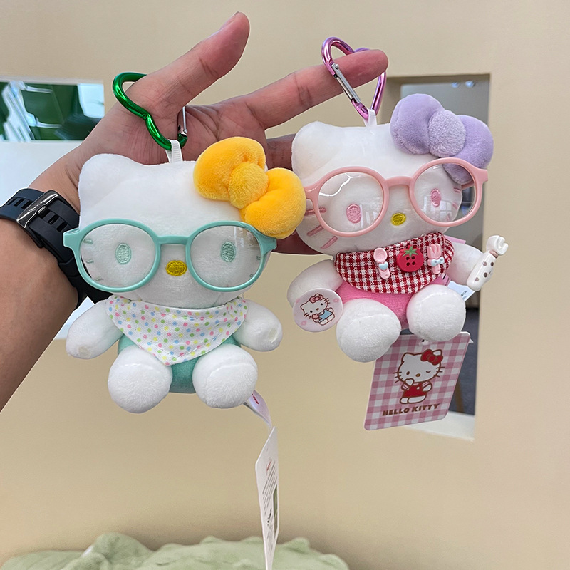 Genuine hellokitty small pendant, bag pendant, plush toy, cute kitty doll keychain pendant Application Scenario