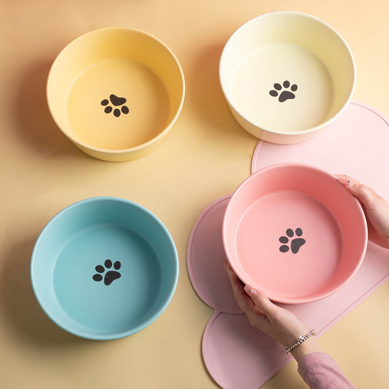 Large-capacity pet ceramic bowl, simple matte underglaze color dog food bowl, cat bowl and dog bowl, universal, easy to clean and anti-tipping Application Scenario