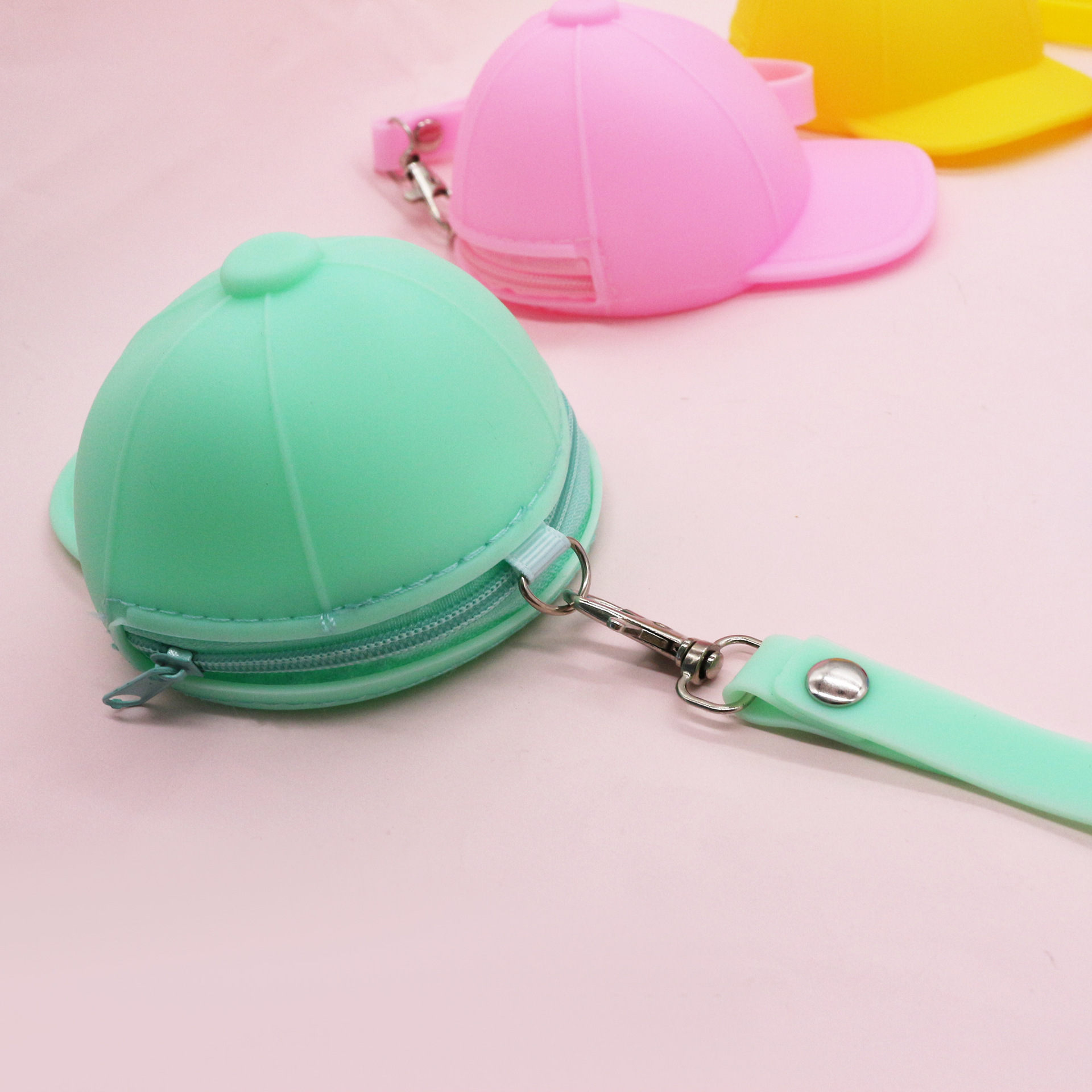 Korean candy-colored hat coin case, silicone cartoon creative zipper wallet, cute coin purse, factory direct sales Specification image