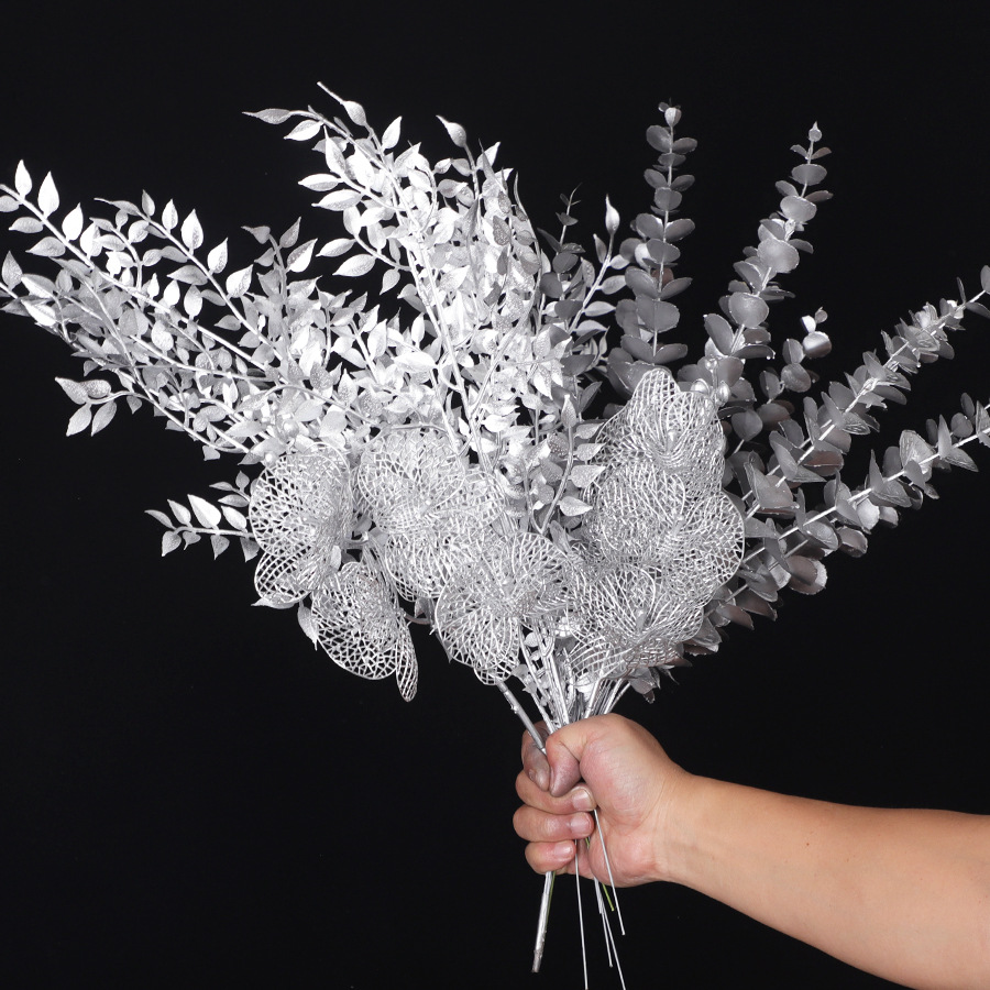 银色仿真花年宵花银色尤加利银色叶子银杏叶假花福桶插花新年摆件产品图