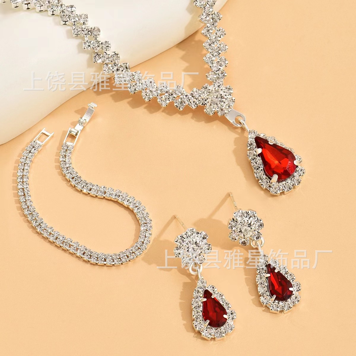 European and American cross-border best-selling earrings, bracelets, party and banquet jewelry, bride's wedding rhinestone necklaces, earrings details Picture
